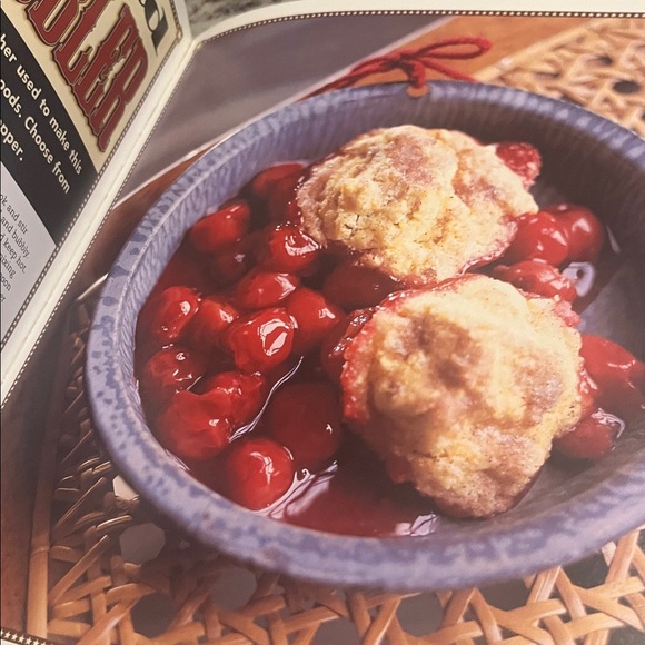 Better Homes and Gardens Red and Yellow Cookbook - Picture 5 of 8